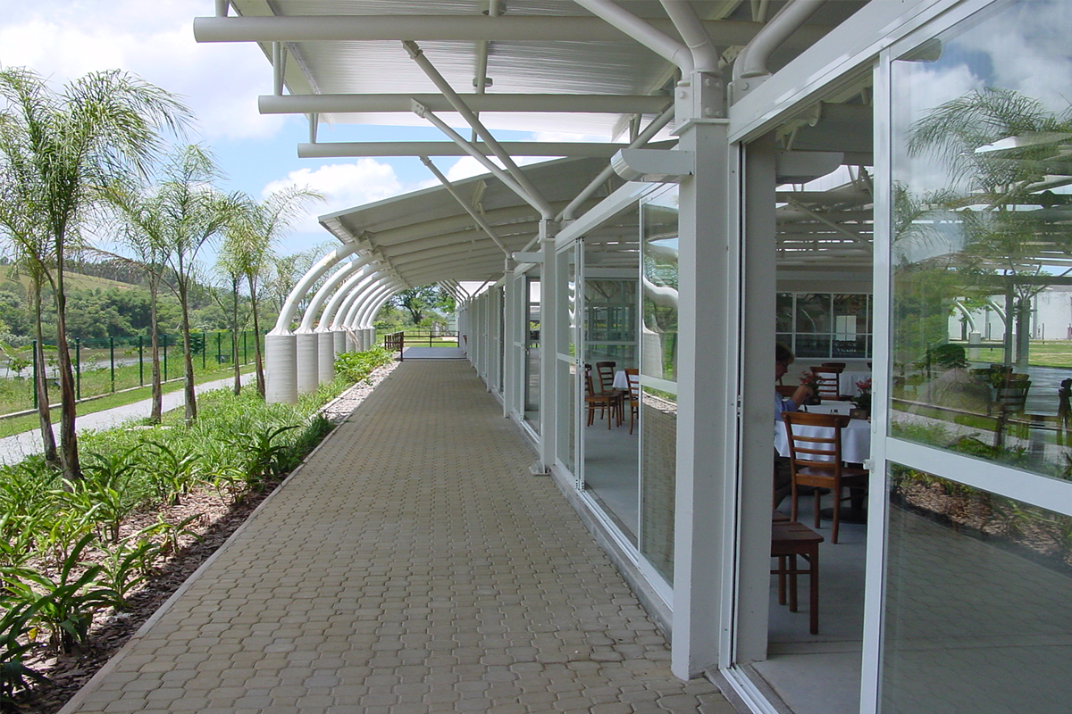 Slide 05_Desk