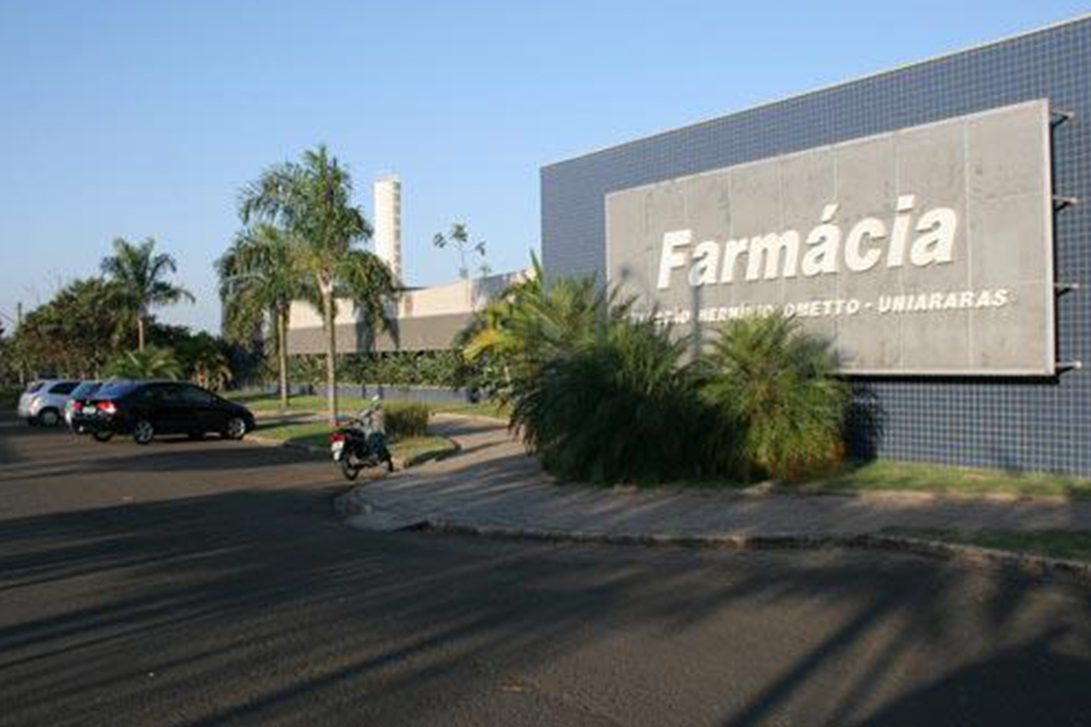 Uniararas – Faculdade de Farmácia