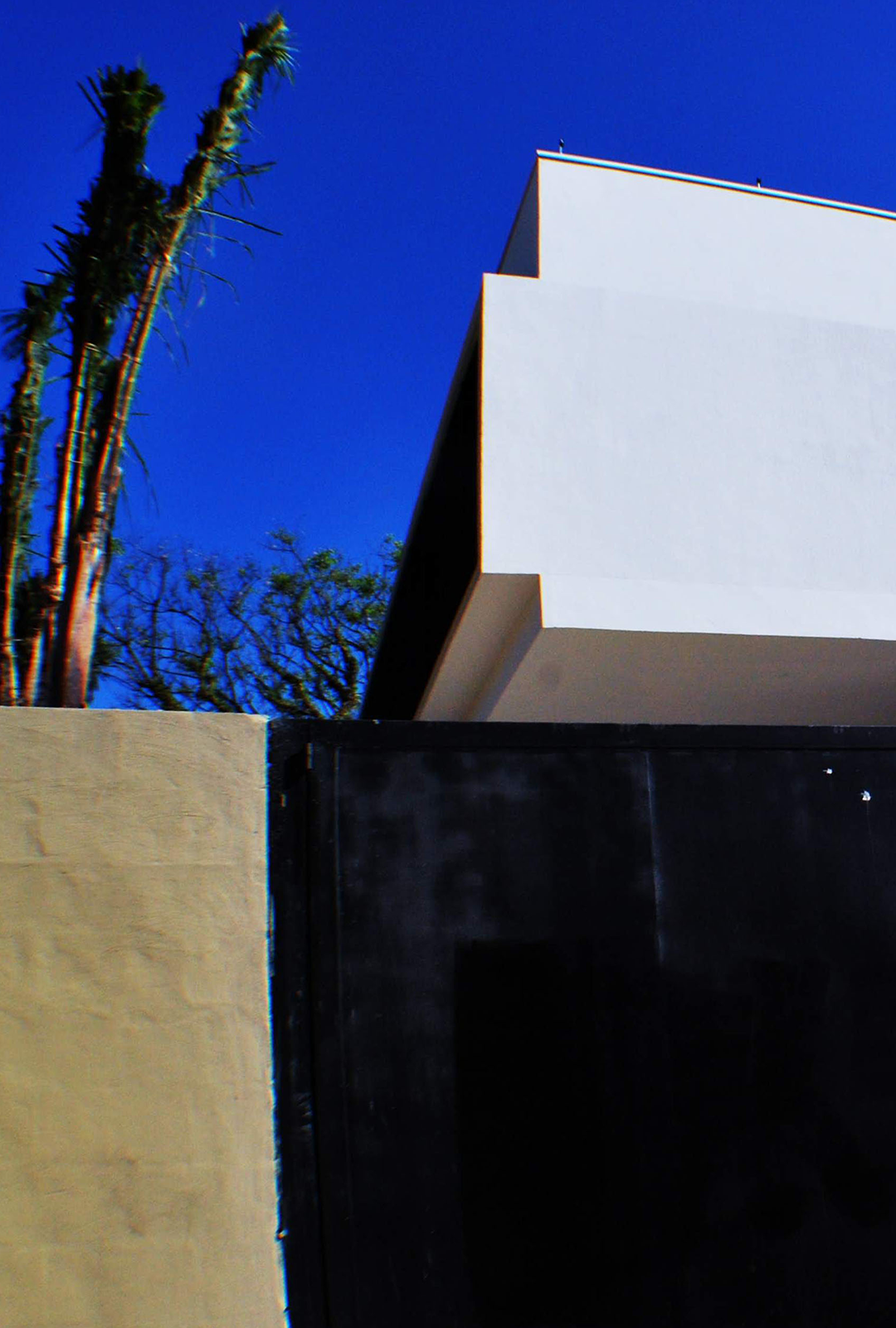 Slide 03_Mobile